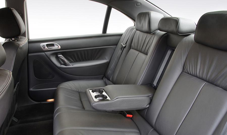  Peugeot 607 2004 года  (фото 7 из 26)